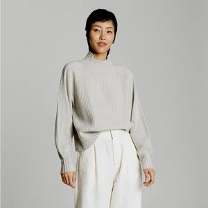 Everlane ReCashmere Ribbed Turtleneck in Light Heathered Gray